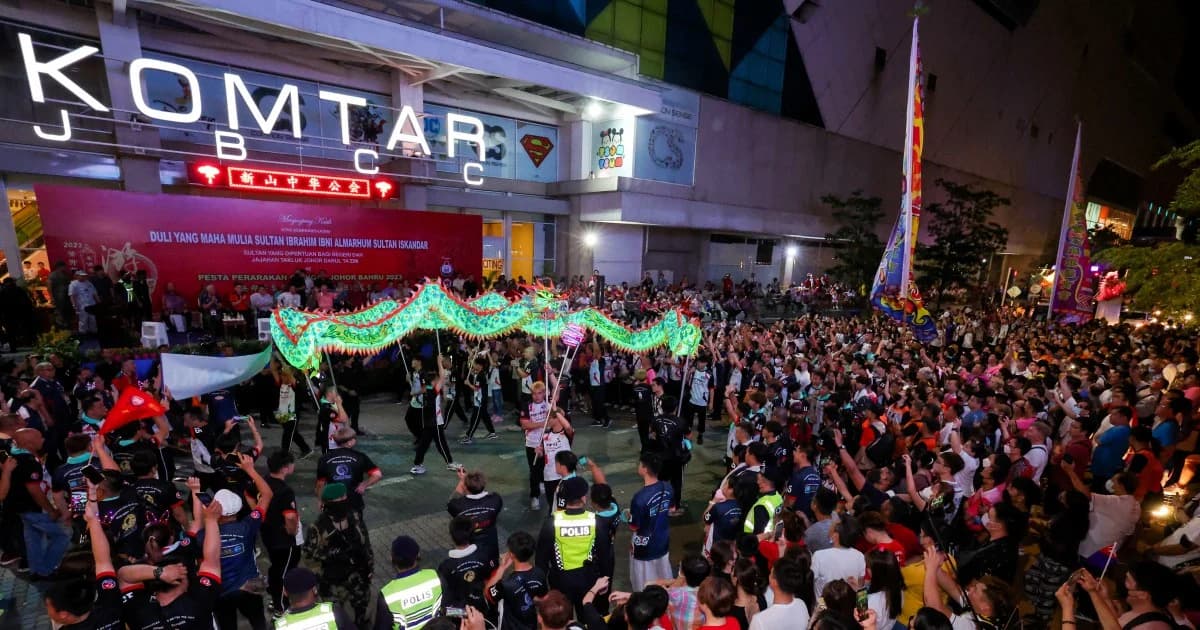 Dato' Fam Chee Way — Hero 99 Sponsors Chingay 2024 Dato' Fam Chee Way — Hero 99 Sponsors Chingay 2024